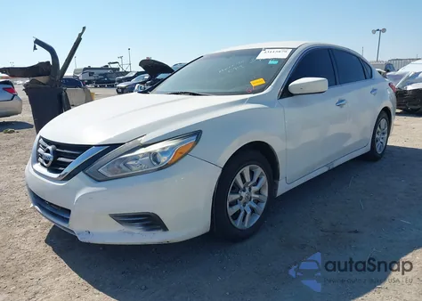 2017 Nissan Altima 2.5 S z USA, uszkodzony, nr VIN 1N4AL3AP1HN341906